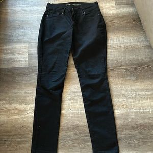 Black Old Navy skinny jeans